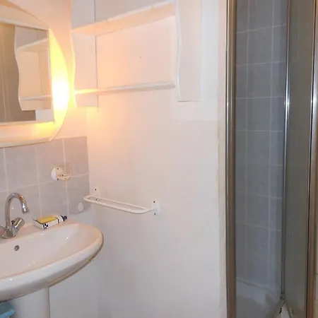 Apartment 3 Pieces 51m2 + Terrasse 45m2 Ref 4033 *